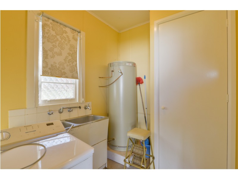 64 Mathews Street, Tamworth NSW 2340