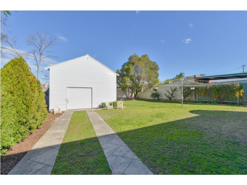 64 Mathews Street, Tamworth NSW 2340