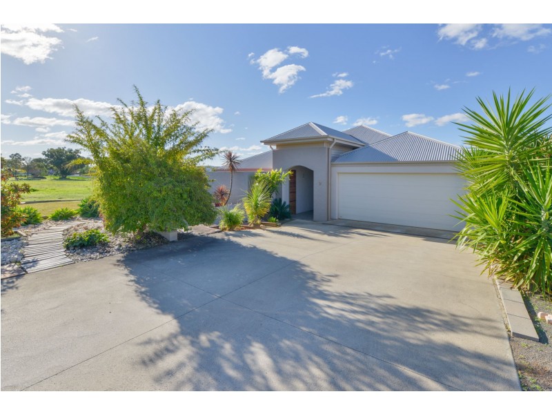 9 Wren Close, Calala NSW 2340