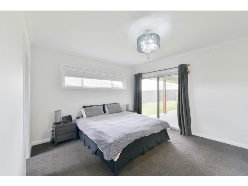 7 Grand Meadows Drive, Tamworth NSW 2340