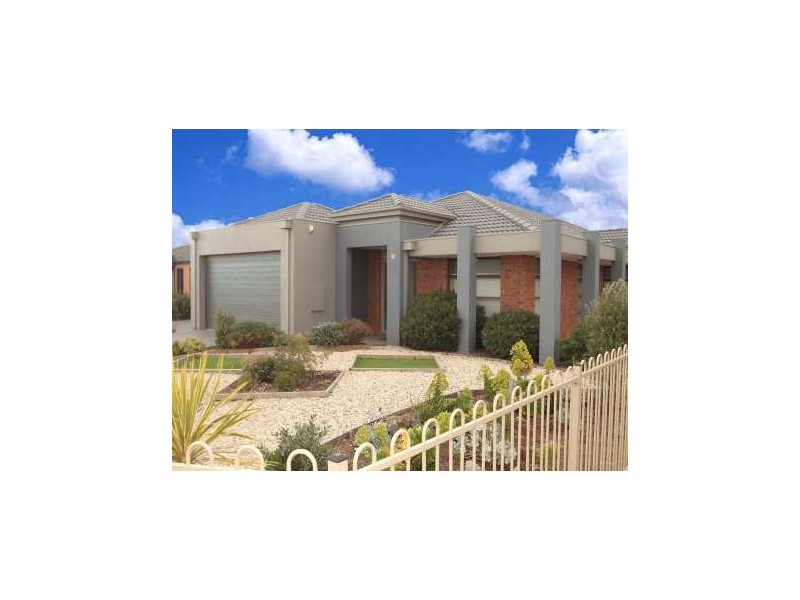 12 Sherwood Place, Melton West VIC 3337