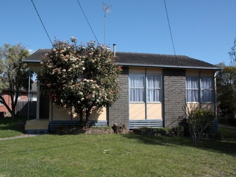 24 Poplar Street, Frankston North VIC 3200