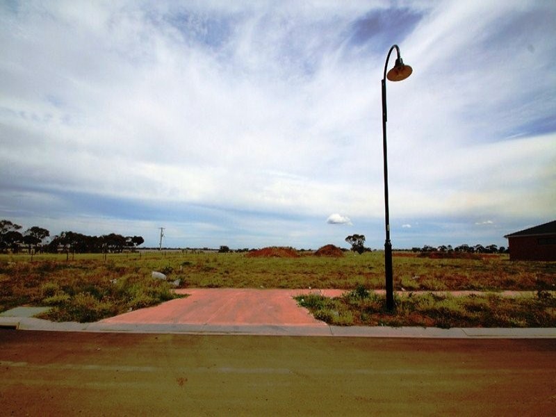Lot 4019 Mullans Street, Melton South VIC 3338