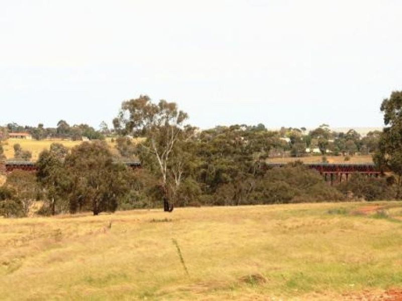 27 Riparian Way, Brookfield VIC 3338