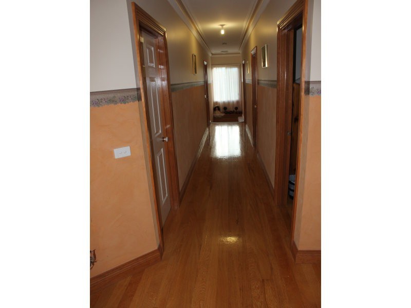 7 Riversdale Crescent, Darley VIC 3340