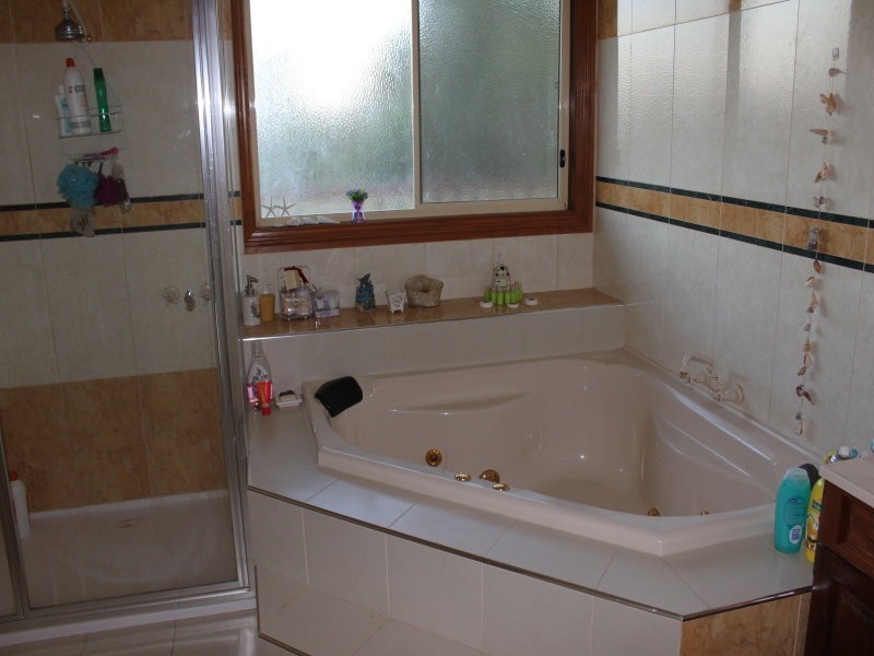 7 Riversdale Crescent, Darley VIC 3340