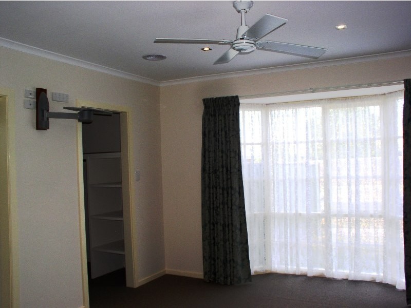 53 Kurunjang Drive, Kurunjang VIC 3337