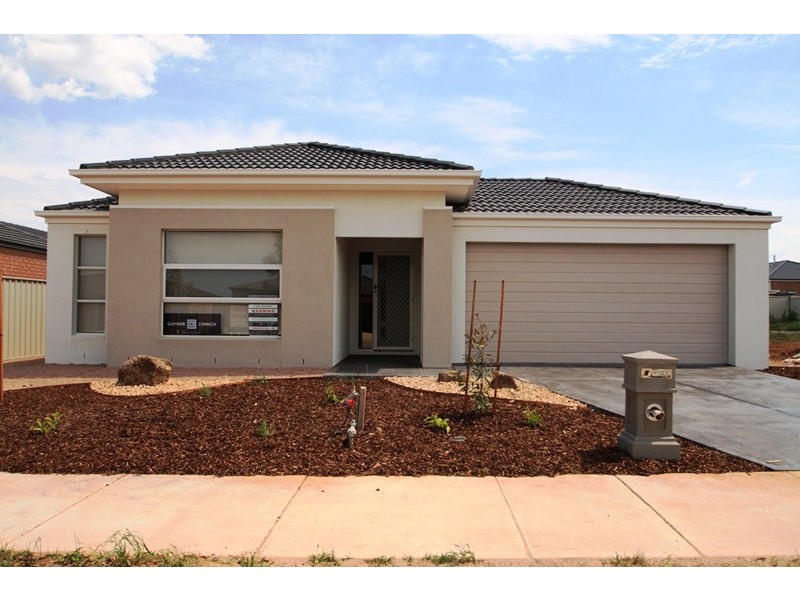 17 Clare Street, Brookfield VIC 3338