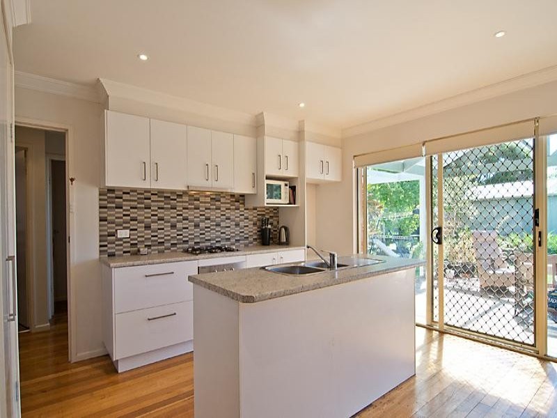 2 Quail Crescent, Melton VIC 3337