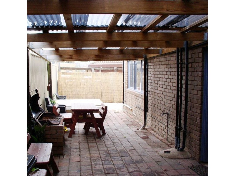 2 Hornbuckle Street, Melton VIC 3337