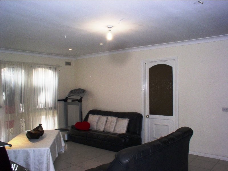 2 Hornbuckle Street, Melton VIC 3337