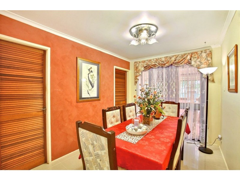 4 Cranberry Street, Macquarie Fields NSW 2564