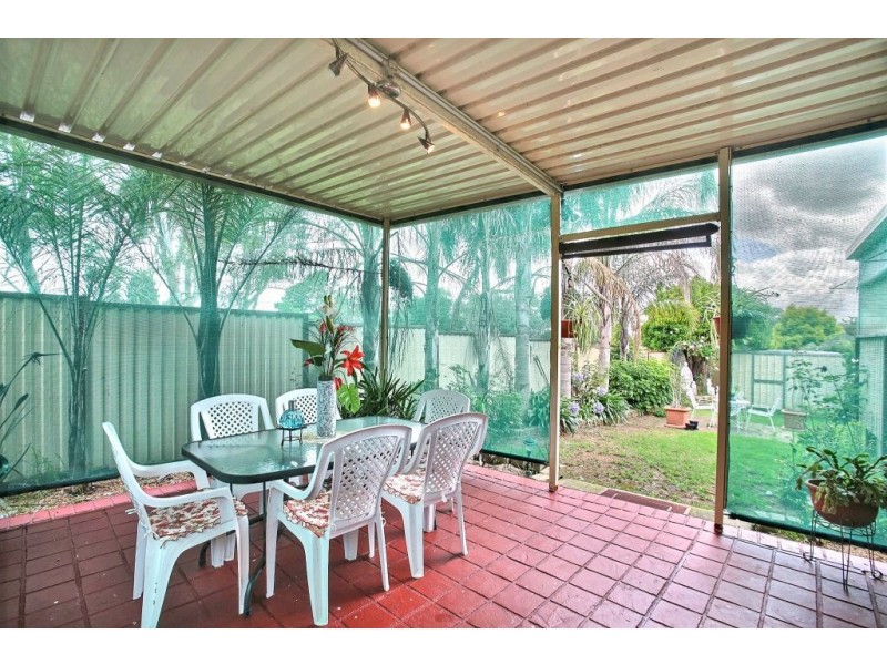 4 Cranberry Street, Macquarie Fields NSW 2564