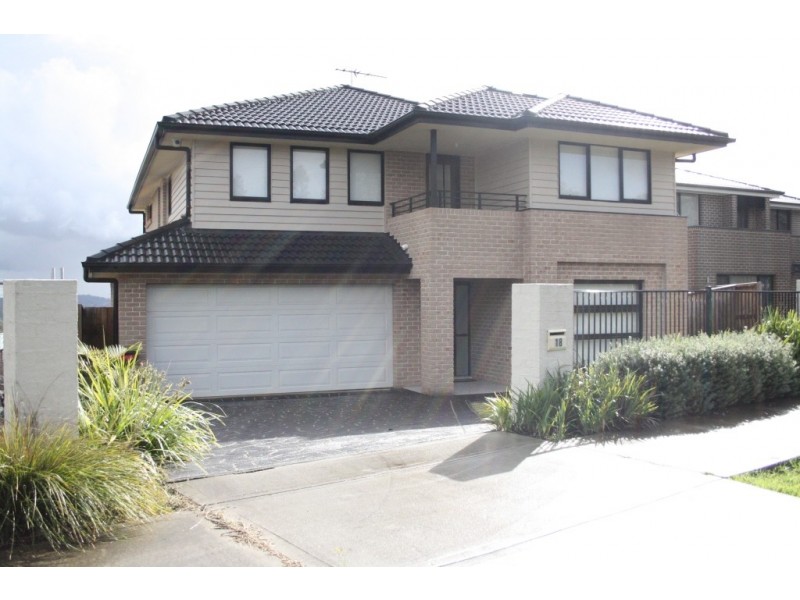 18 Perisher Cct, Minto NSW 2566