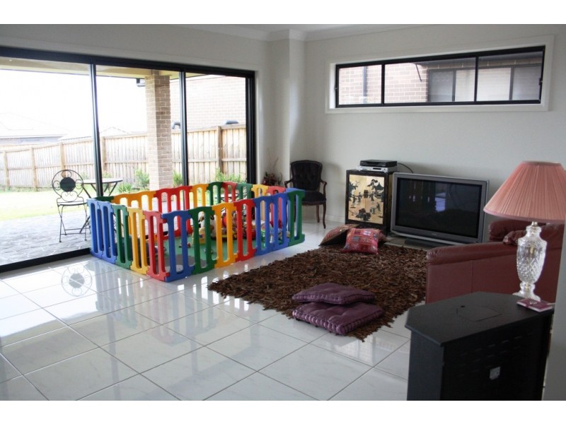 18 Perisher Cct, Minto NSW 2566