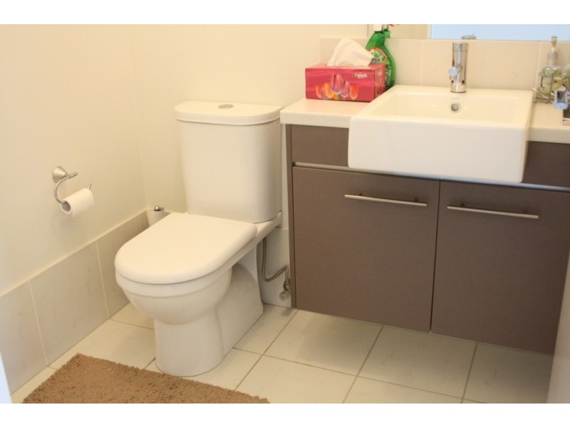 18 Perisher Cct, Minto NSW 2566