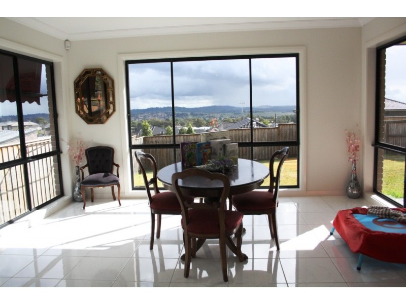 18 Perisher Cct, Minto NSW 2566