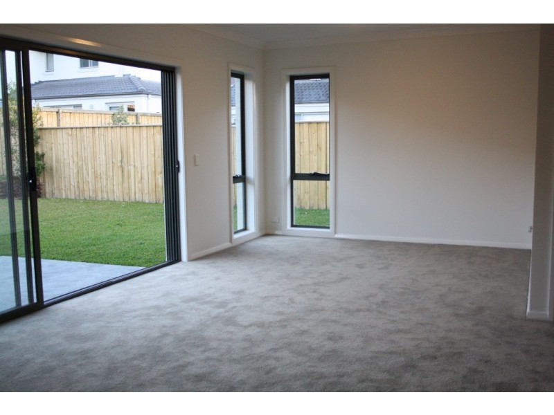 2 Brothers Lane, Glenfield NSW 2167