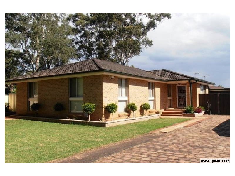 7 Lotus Place, Macquarie Fields NSW 2564