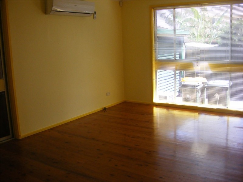 7 Lotus Place, Macquarie Fields NSW 2564