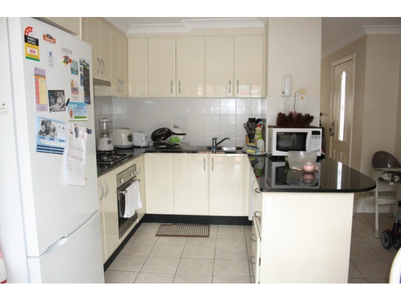 3/42 cordeaux Street, Campbelltown NSW 2560