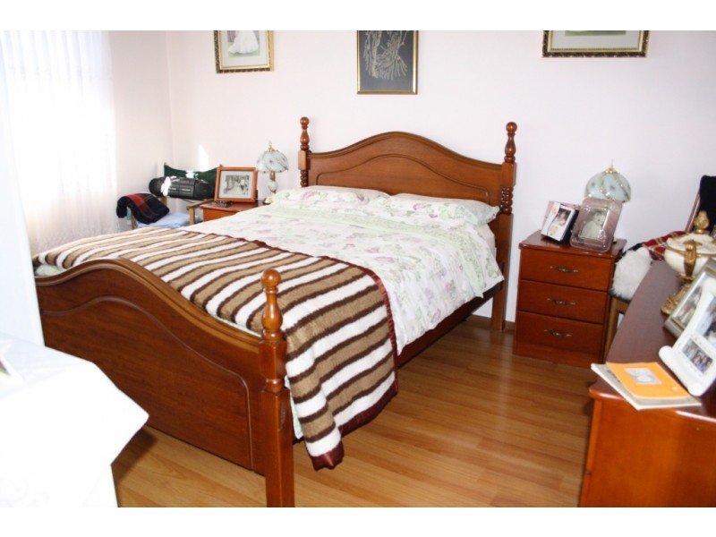 4/10 Bensley Road, Macquarie Fields NSW 2564