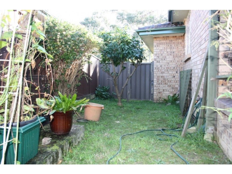 4/10 Bensley Road, Macquarie Fields NSW 2564