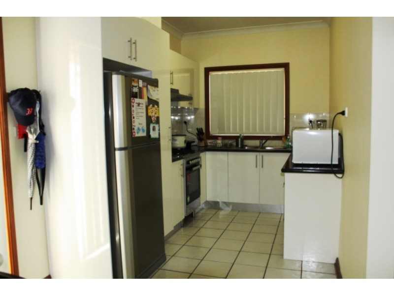 1/33 Surrey Street, Minto NSW 2566