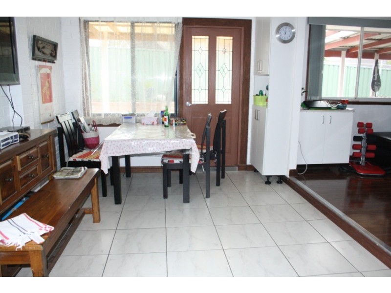 25 Lagonda Drive, Ingleburn NSW 2565