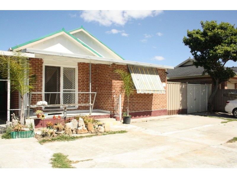 117 Saywell Rd, Macquarie Fields NSW 2564