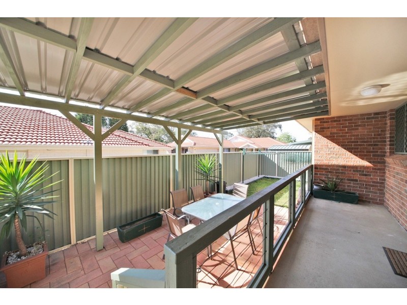 2/61 Parliament Road, Macquarie Fields NSW 2564