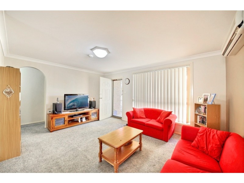2/61 Parliament Road, Macquarie Fields NSW 2564