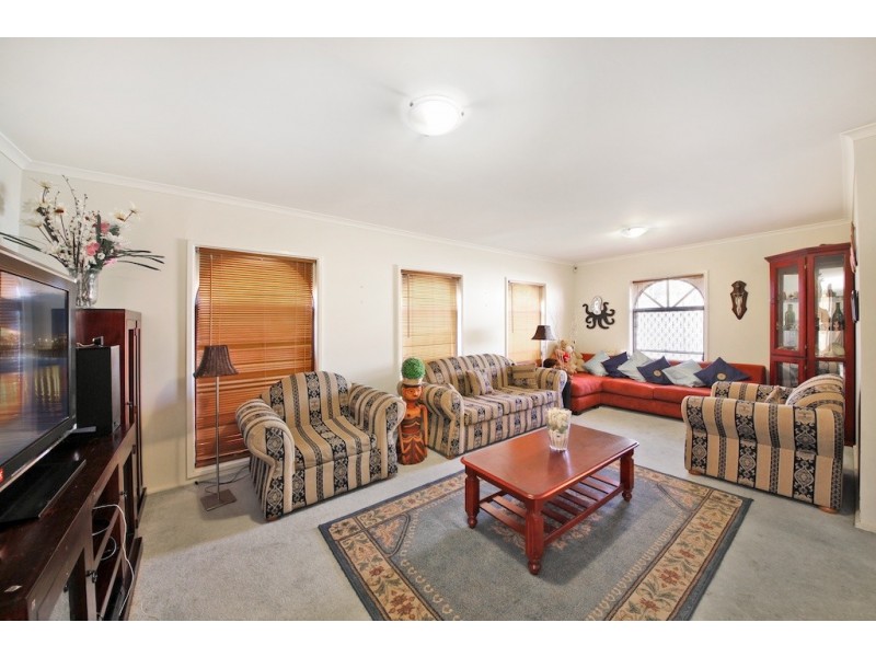 44 Lantana St, Macquarie Fields NSW 2564