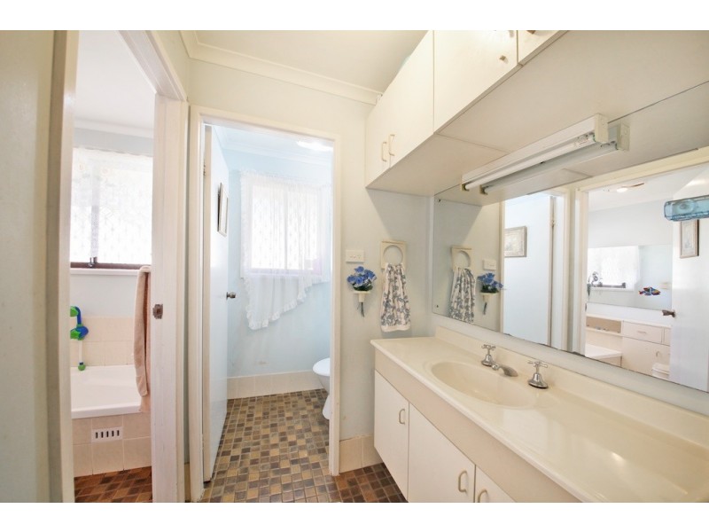 44 Lantana St, Macquarie Fields NSW 2564