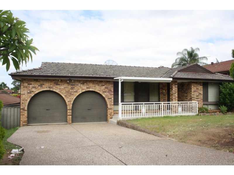 5 Shiel Place, St Andrews NSW 2566