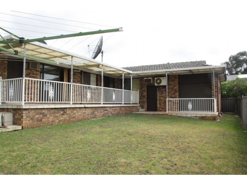 5 Shiel Place, St Andrews NSW 2566