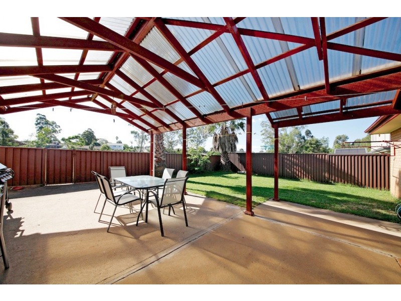43 Peugeot Drive, Ingleburn NSW 2565