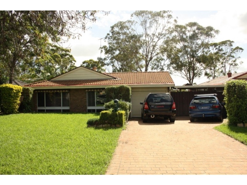 13 Svensden Pl, Ingleburn NSW 2565
