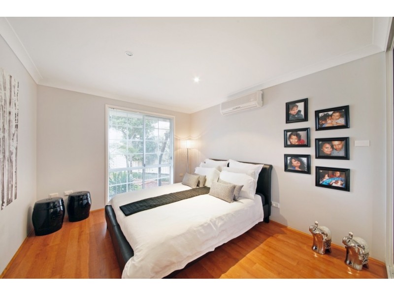 7 Ferrari Place, Ingleburn NSW 2565