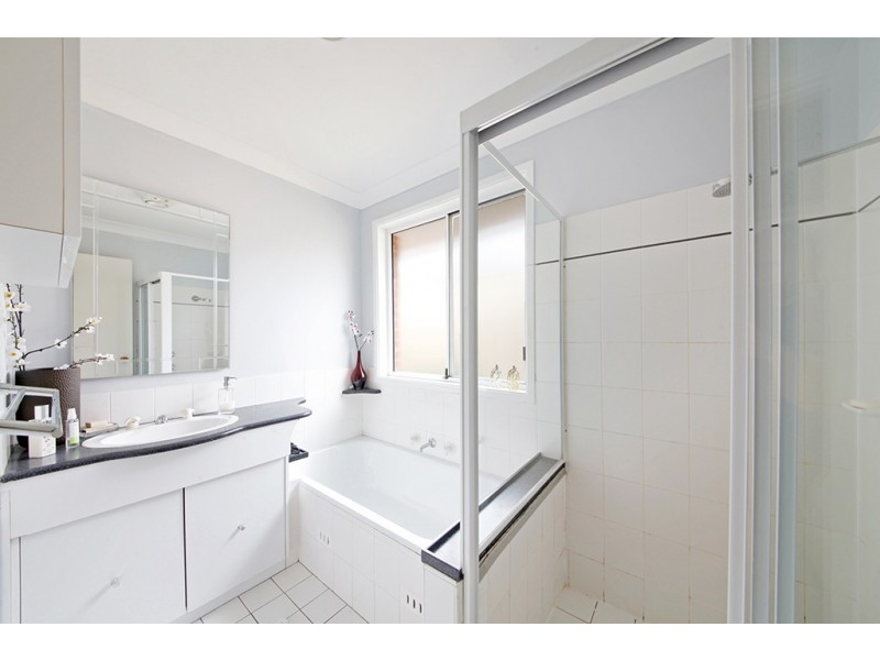 7 Ferrari Place, Ingleburn NSW 2565