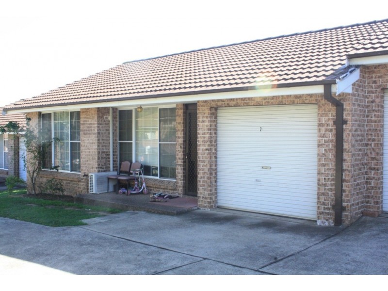 2/6 Bensley Rd, Macquarie Fields NSW 2564