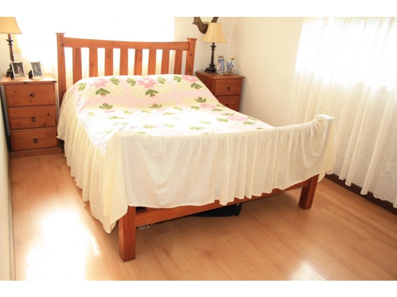 4/6 Jacquinot Place, Glenfield NSW 2167