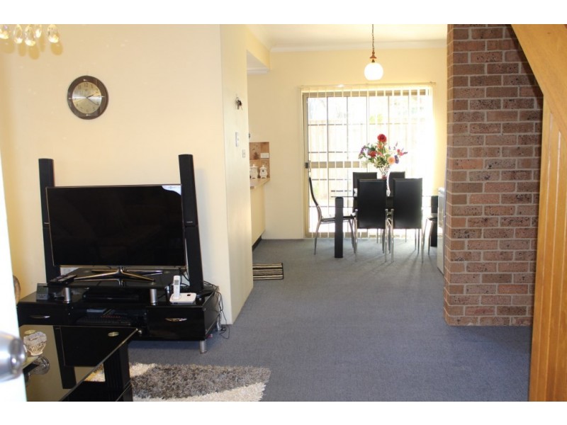 3/17 lagonda Drive, Ingleburn NSW 2565