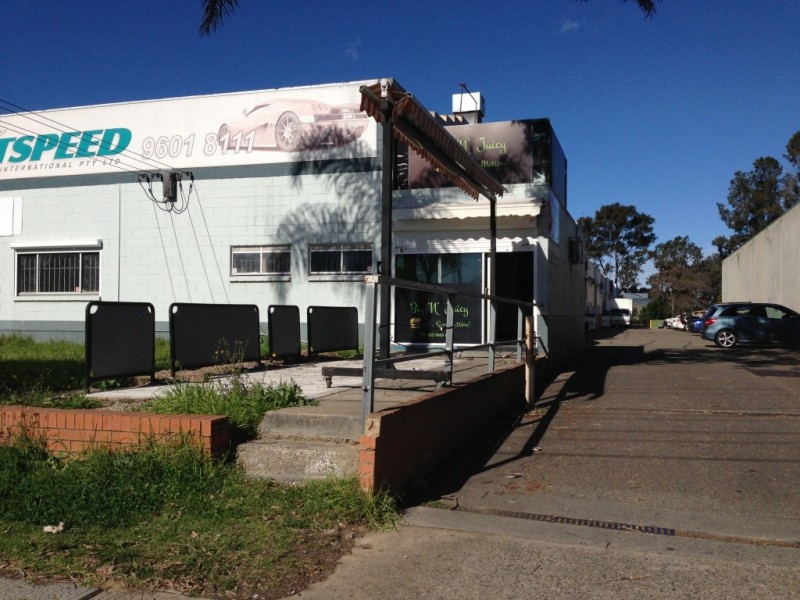 6/12 Regent Cr, Moorebank NSW 2170