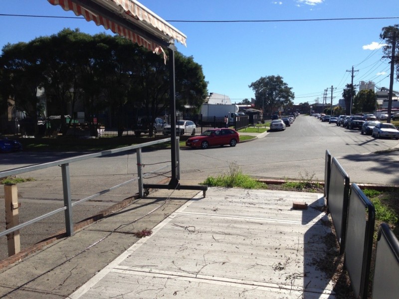 6/12 Regent Cr, Moorebank NSW 2170