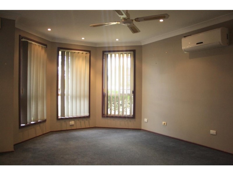 Macquarie Fields NSW 2564