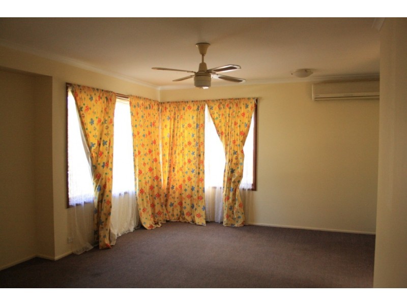 108 Ballantrae Drive, St Andrews NSW 2566