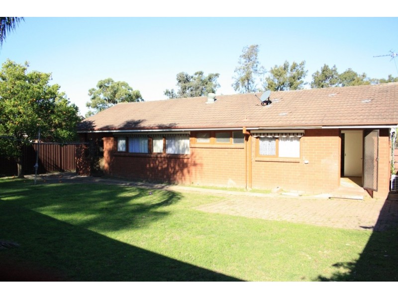 108 Ballantrae Drive, St Andrews NSW 2566