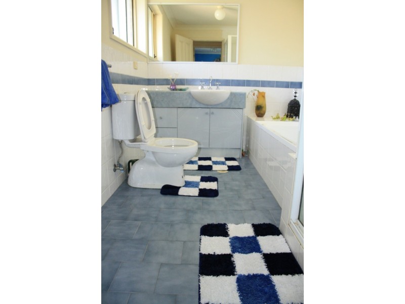 1/5 Casuarina Place, Macquarie Fields NSW 2564