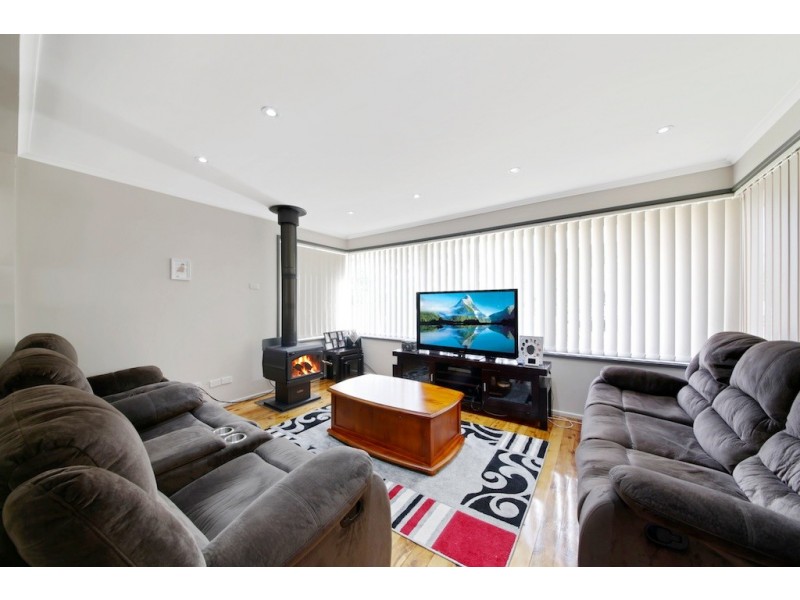 5 Manam Place, Glenfield NSW 2167